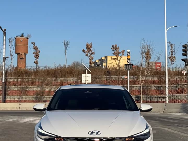 Фото 2 - Hyundai Elantra N line