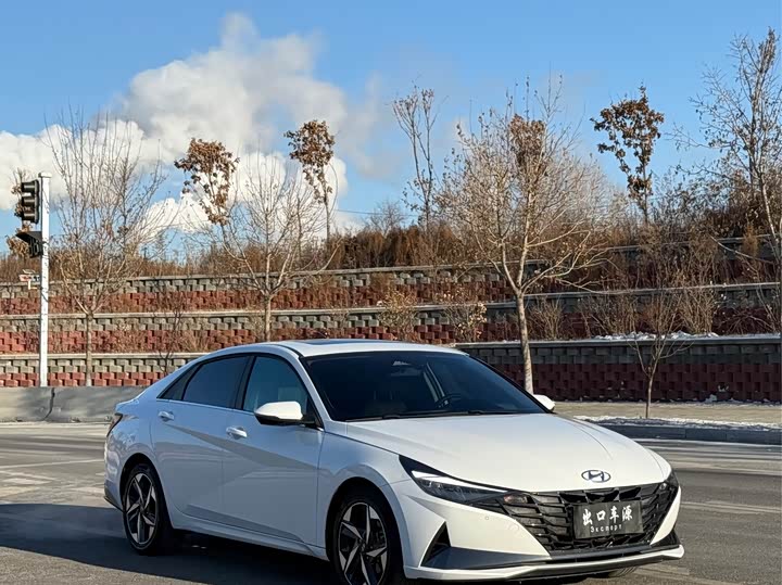 Фото 3 - Hyundai Elantra N line