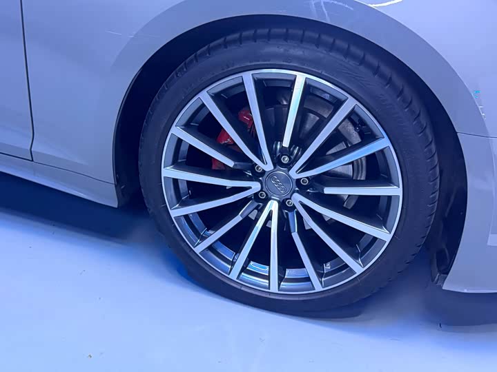 Фото 12 - Audi A5