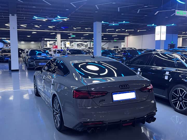 Фото 14 - Audi A5