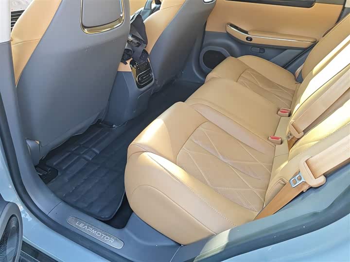 Фото 14 - Leapmotor C01