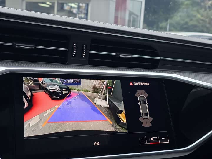 Фото 21 - Audi A6L