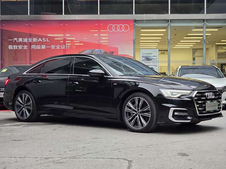 Фото 4 - Audi A6L