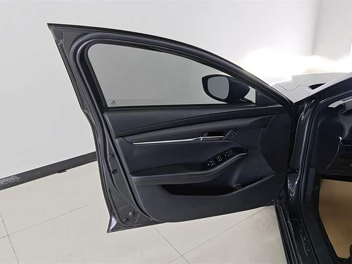 Фото 7 - Mazda 3 (Axela)