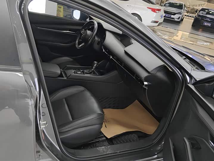 Фото 8 - Mazda 3 (Axela)