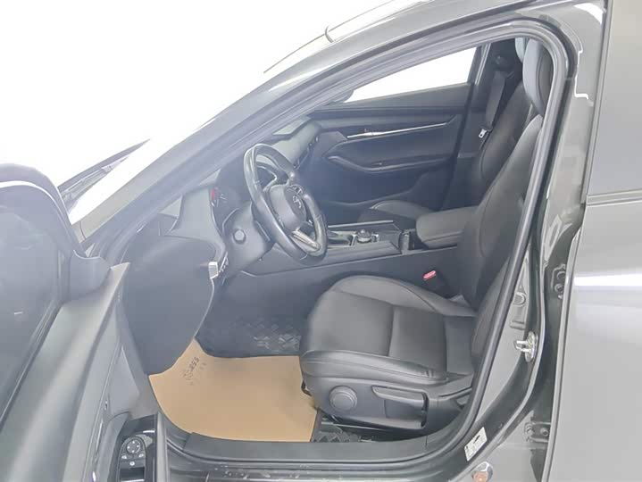 Фото 9 - Mazda 3 (Axela)