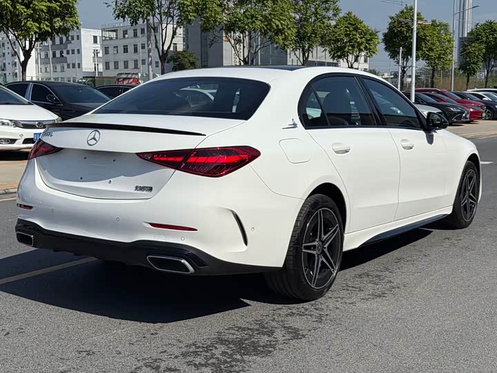 Фото 9 - Mercedes-Benz C-Class