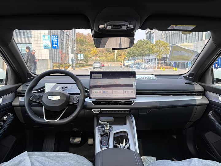 Photo 14 - Geely Preface