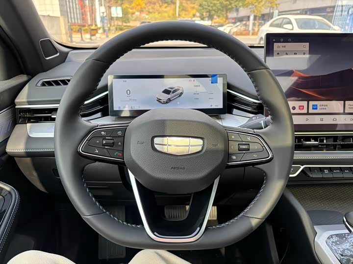 Photo 7 - Geely Preface