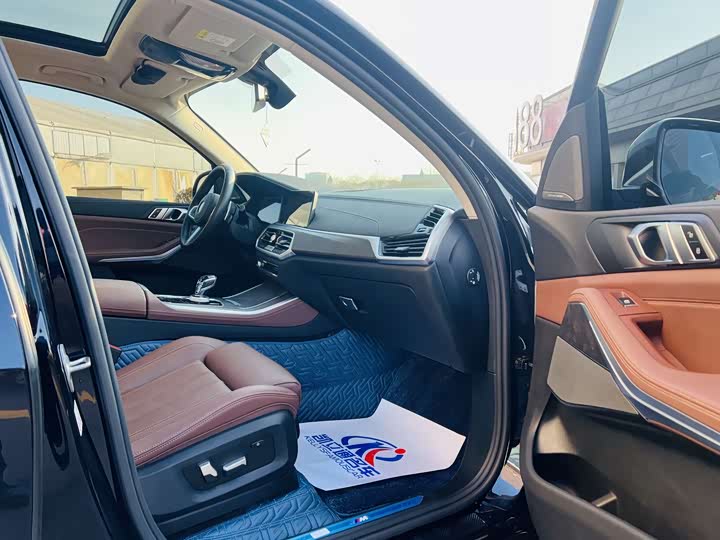 Фото 13 - BMW X5