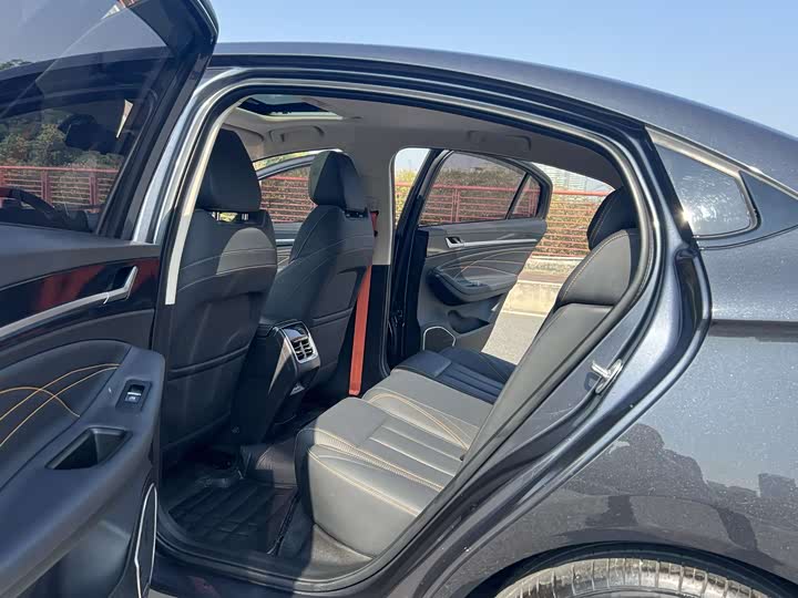 Фото 4 - Chery Omoda S5 GT (Arrizo 5 GT)