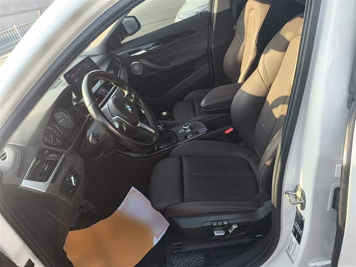 Фото 15 - BMW X2