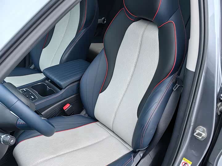 Фото 10 - BYD Yuan Plus