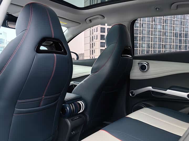 Фото 11 - BYD Yuan Plus