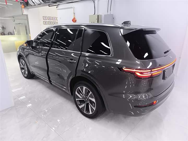 Фото 5 - LiXiang One