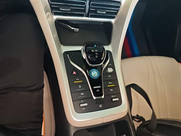 Фото 14 - BYD Song Pro Hybrid