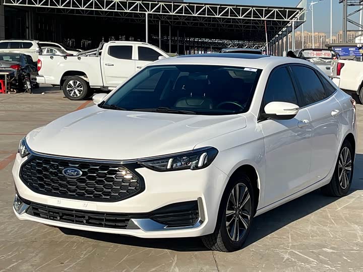 Фото 1 - Ford Escort