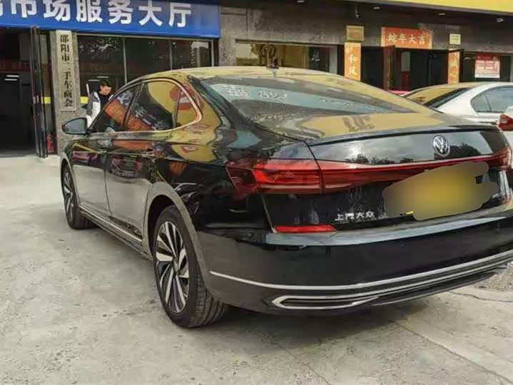 Фото 3 - Volkswagen Passat