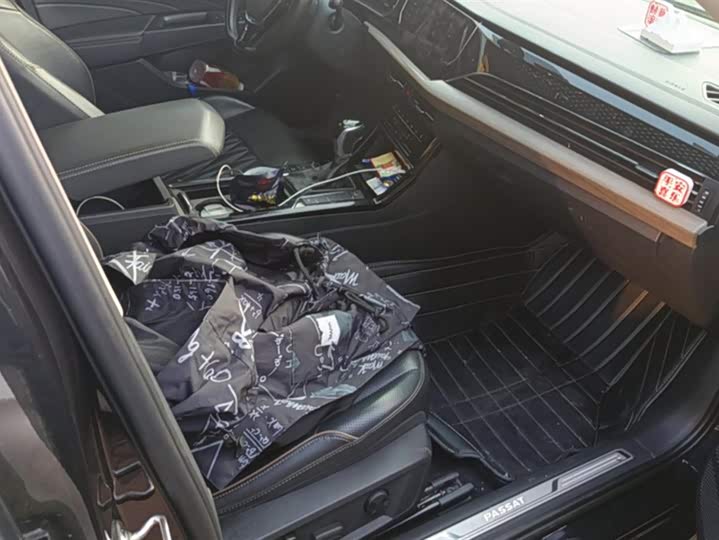 Фото 8 - Volkswagen Passat