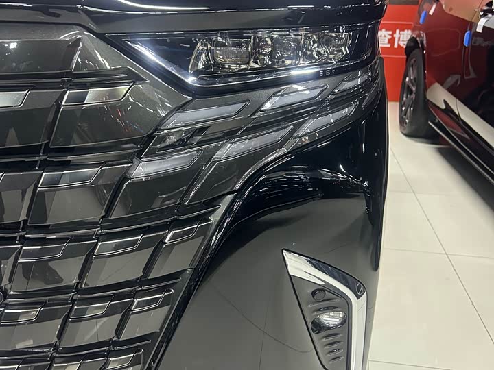 Фото 12 - Toyota Alphard