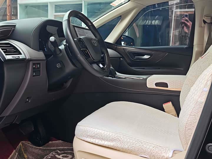 Фото 4 - Toyota Alphard