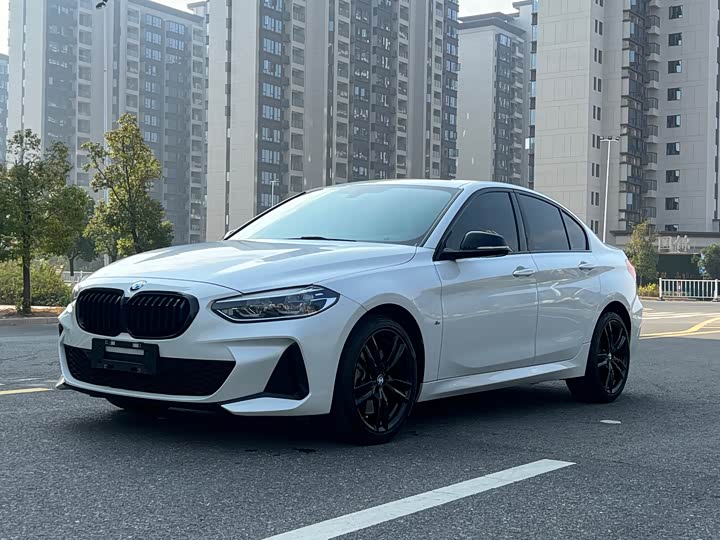 Фото 1 - BMW 1 Series