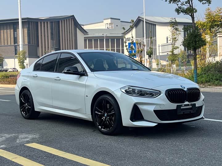 Фото 3 - BMW 1 Series