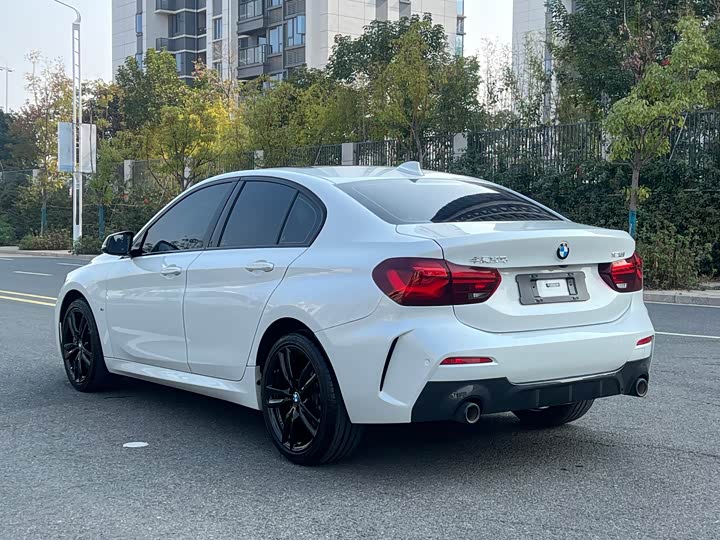 Фото 9 - BMW 1 Series