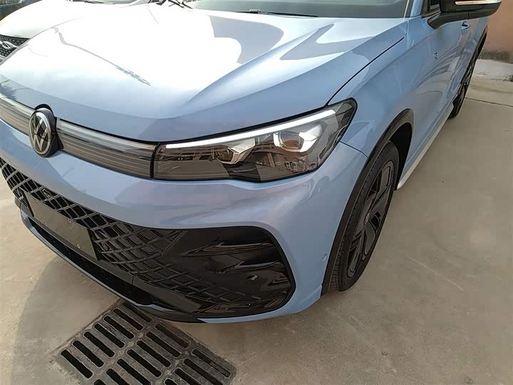 Фото 15 - Volkswagen Tiguan L Pro