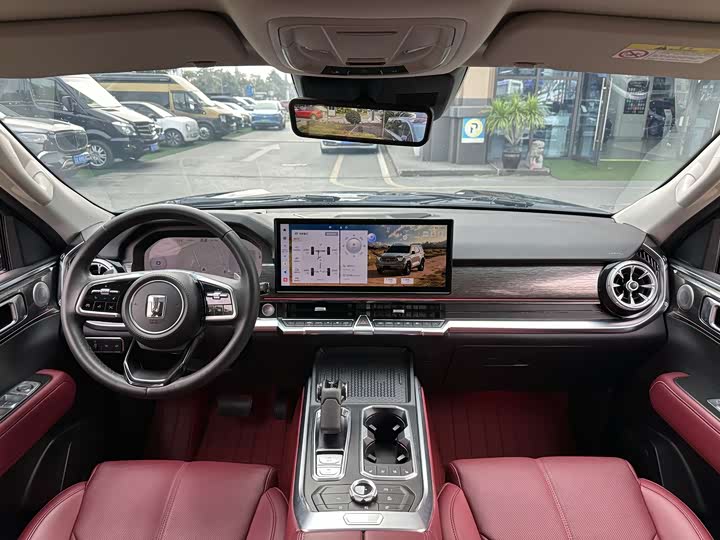 Фото 10 - Tank 400 Hybrid