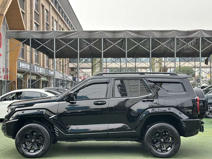 Фото 3 - Tank 400 Hybrid