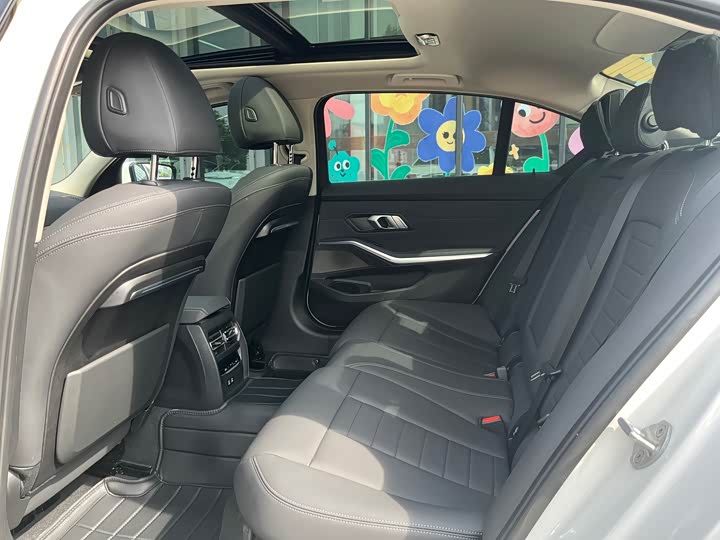 Фото 10 - BMW 3 Series