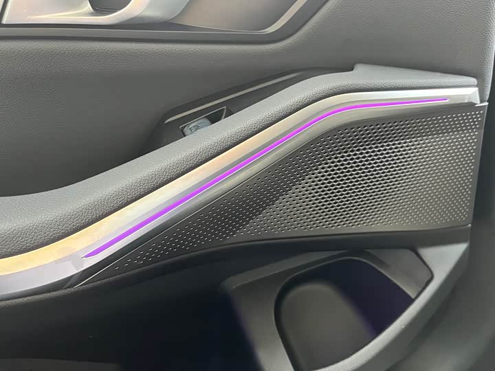 Фото 22 - BMW 3 Series