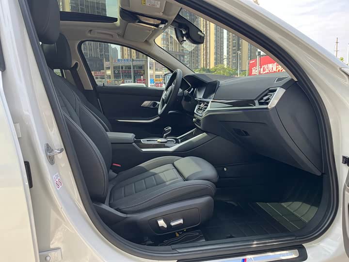 Фото 9 - BMW 3 Series