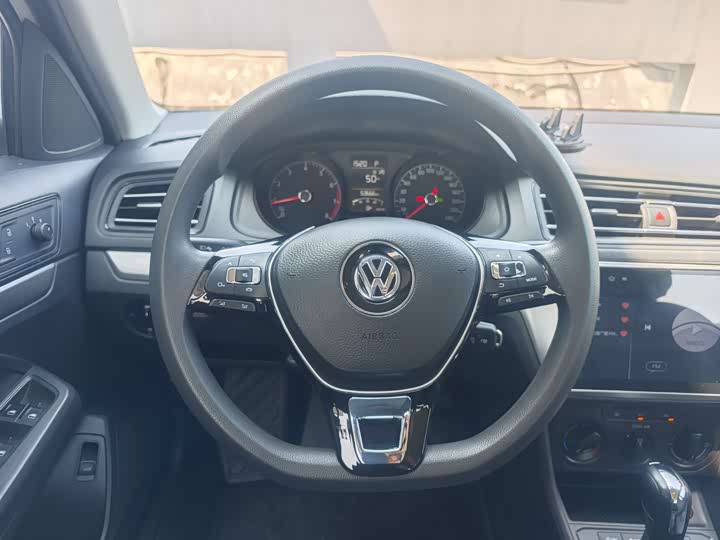 Фото 12 - Volkswagen Lavida