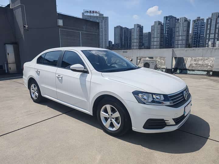 Фото 3 - Volkswagen Lavida