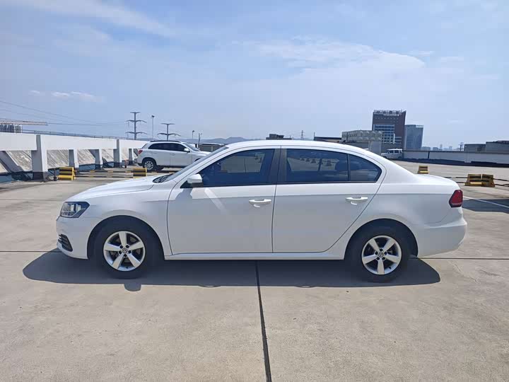 Фото 4 - Volkswagen Lavida