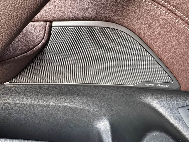 Фото 10 - BMW 5 Series