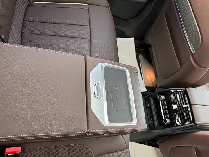 Фото 17 - BMW 5 Series