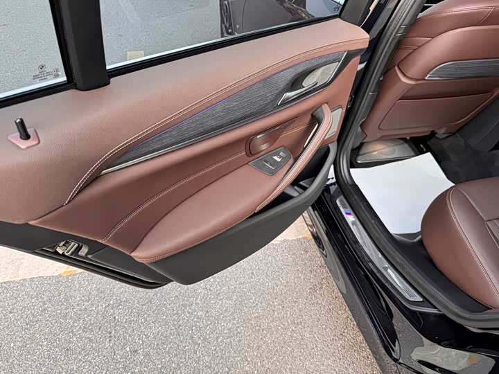 Фото 21 - BMW 5 Series