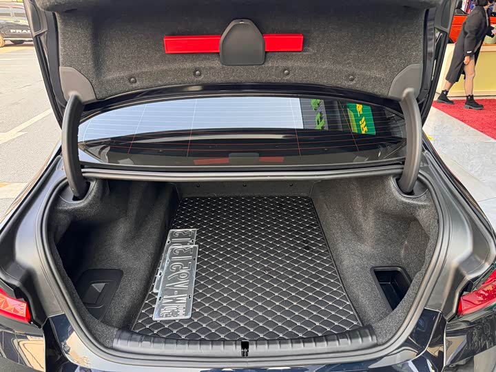 Фото 25 - BMW 5 Series