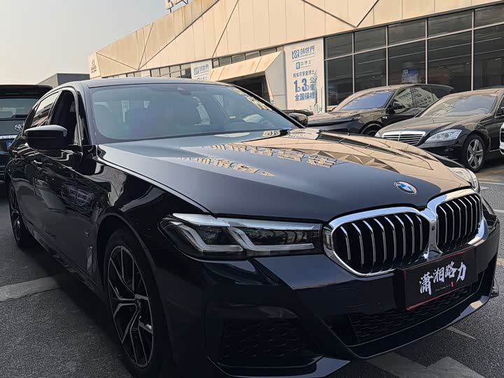 Фото 3 - BMW 5 Series