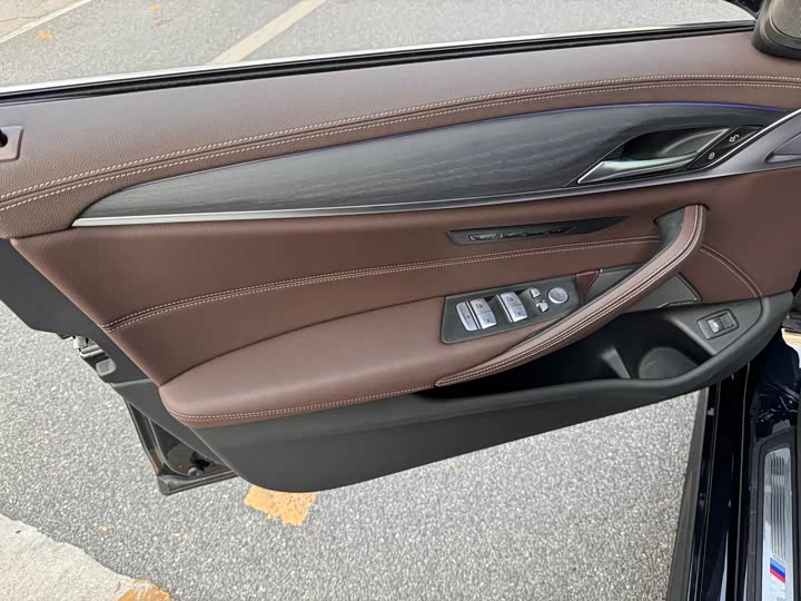 Фото 9 - BMW 5 Series