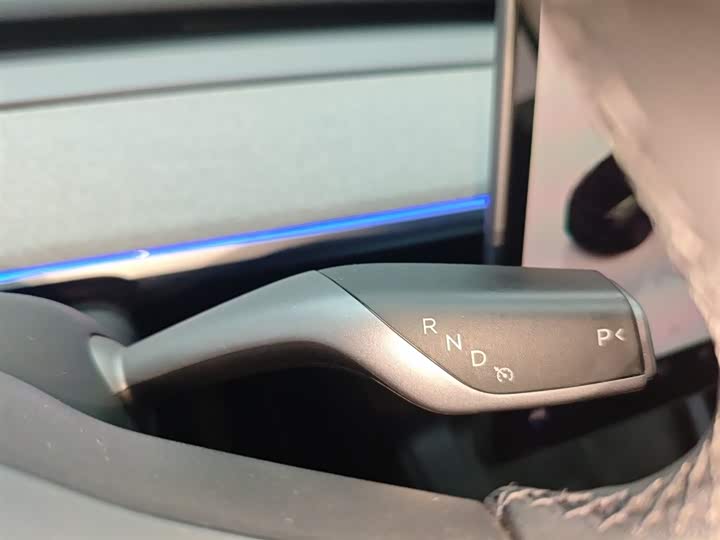 Фото 14 - Tesla Model Y