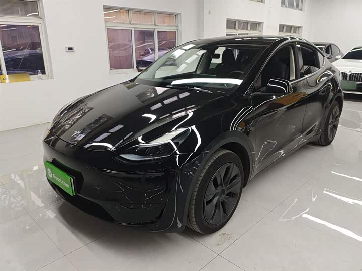 Фото 2 - Tesla Model Y