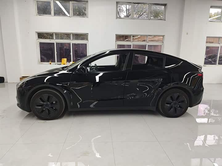 Фото 5 - Tesla Model Y