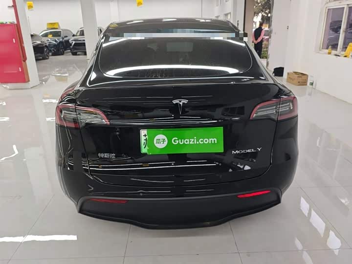 Фото 6 - Tesla Model Y