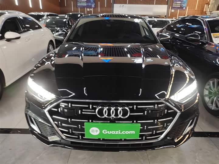 Фото 3 - Audi A7L