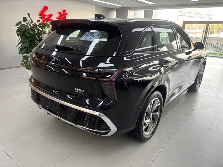 Фото 5 - Hongqi HS3 Hybrid