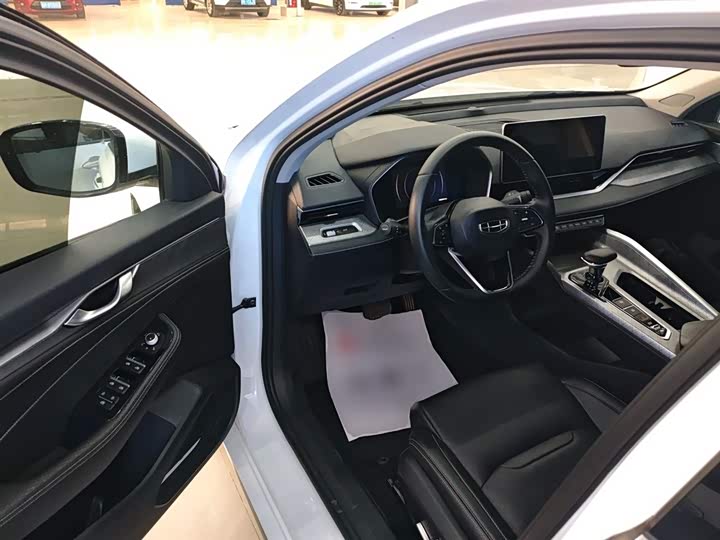 Фото 13 - Geely Preface